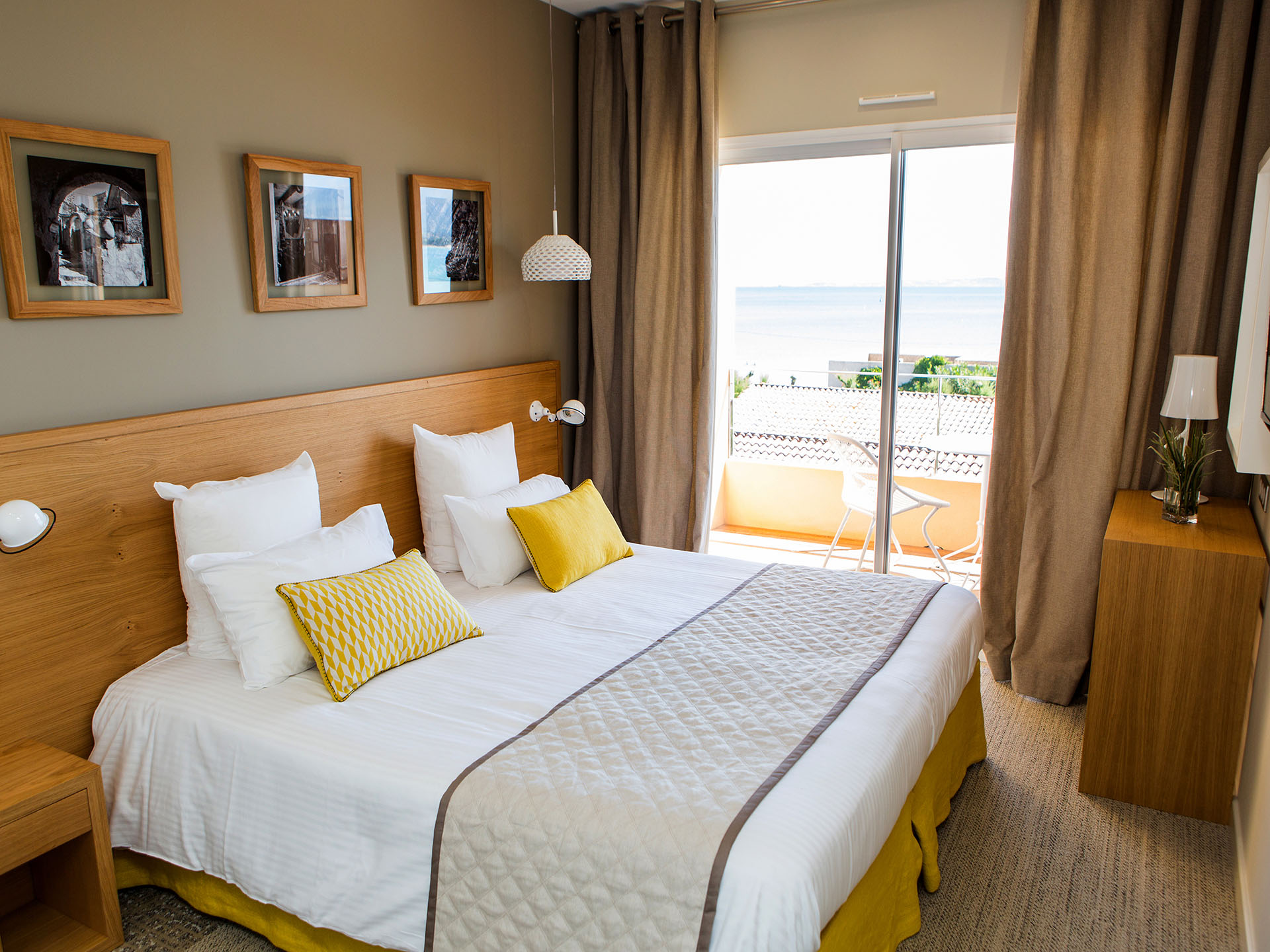 Façade des chambres vue du jardin